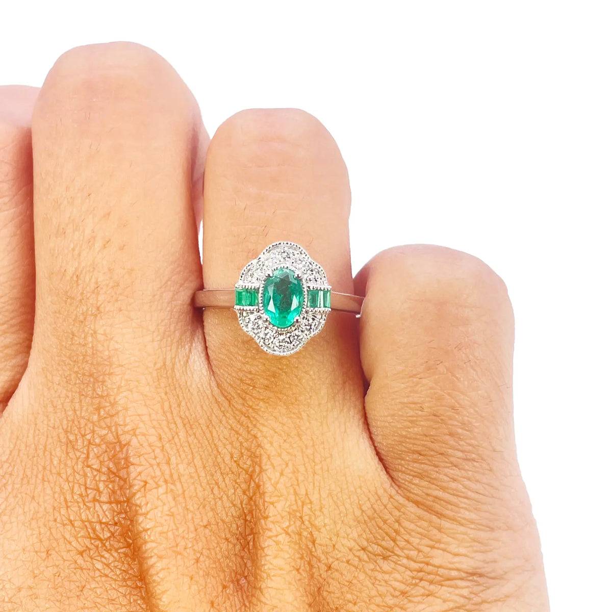 18ct Gold Natural Emerald Diamond Ring Round, Baguette & Oval Cut 0.66ct Diamond Ring