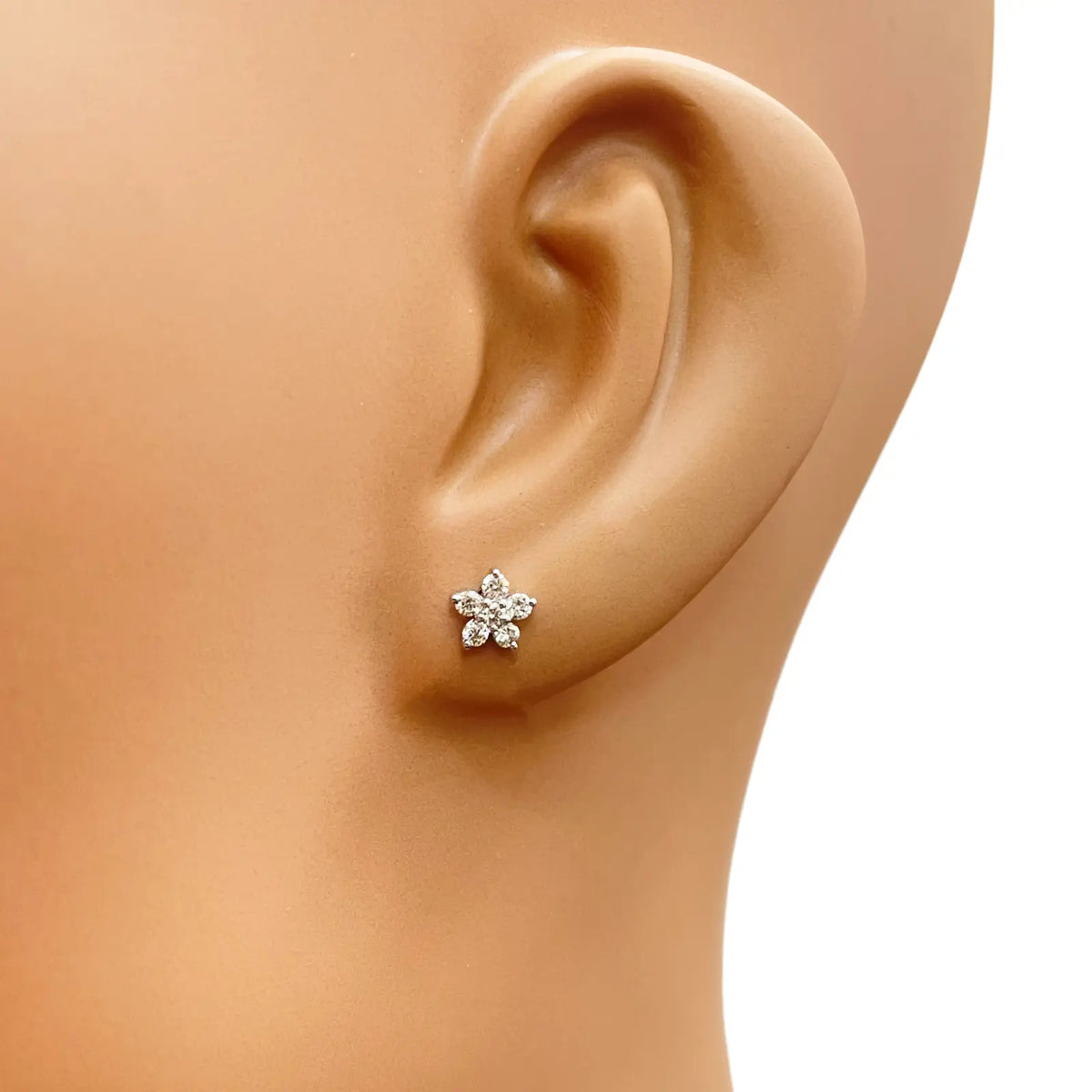 18ct White Gold Diamond Stud Flower Shaped Earrings 0.25ct