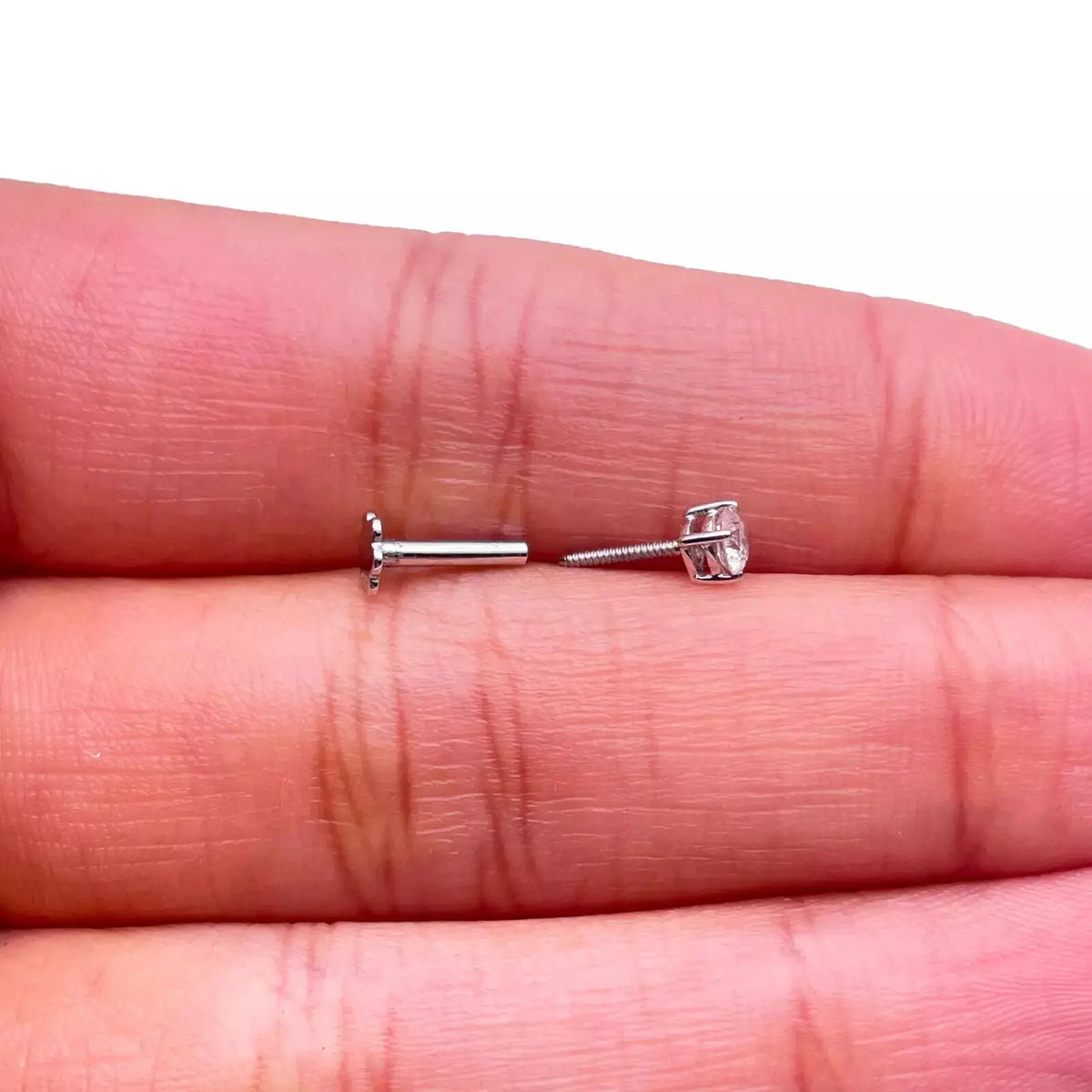 18ct White Or Yellow Gold Diamond Nose Stud Pin 0.12ct 4claw 3.0mm Width Body Piercings