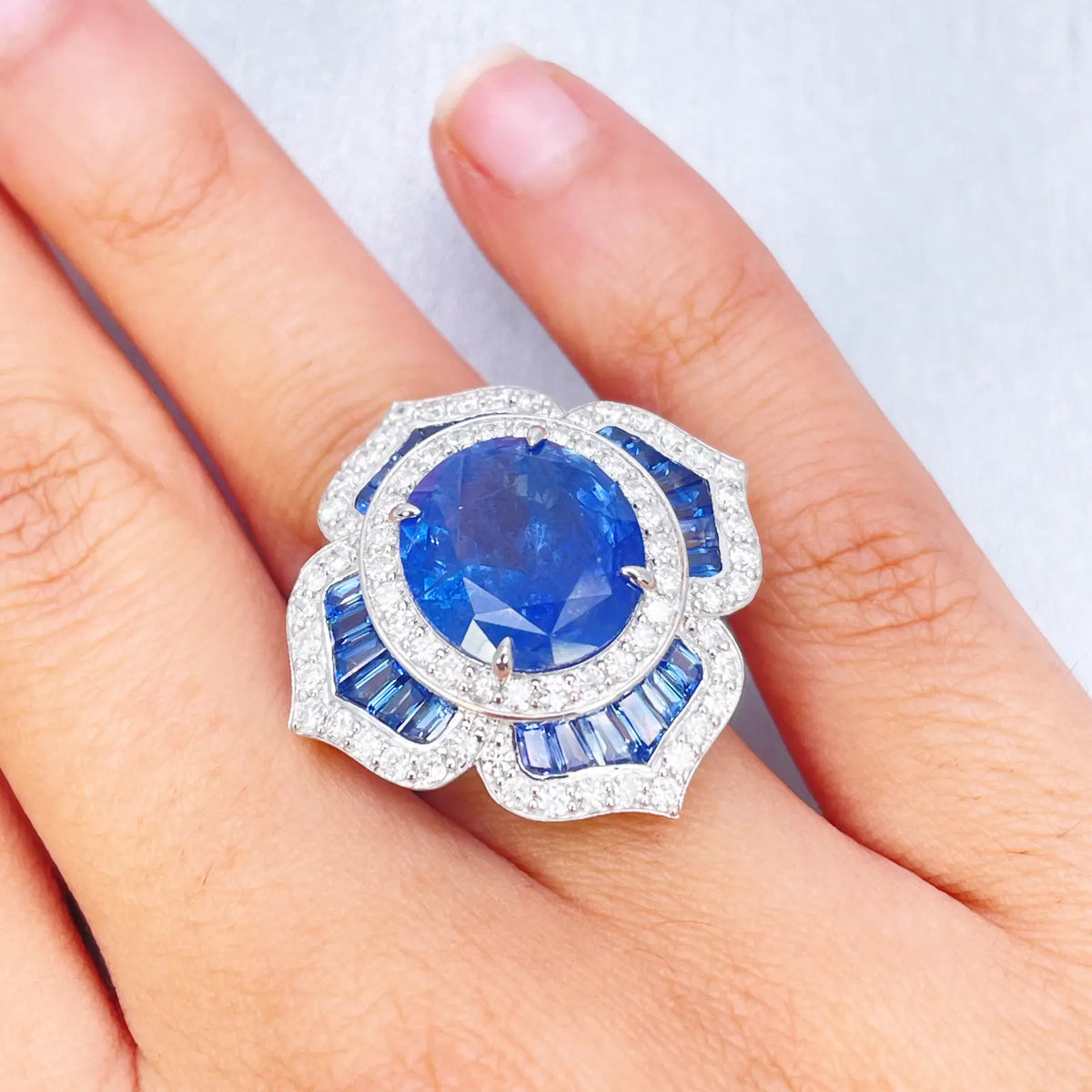 18ct Yellow Gold Natural Blue Sapphire & Diamond Floral Cocktail Ring 10.69ct Diamond Ring