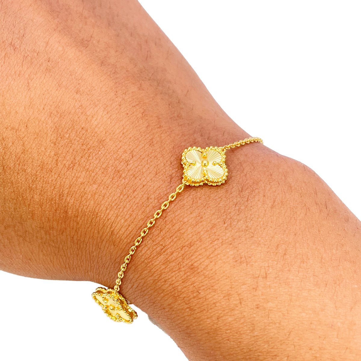 22 kt gult guld 5 blomster kløver diamant skåret armbånd 7,5 tommer