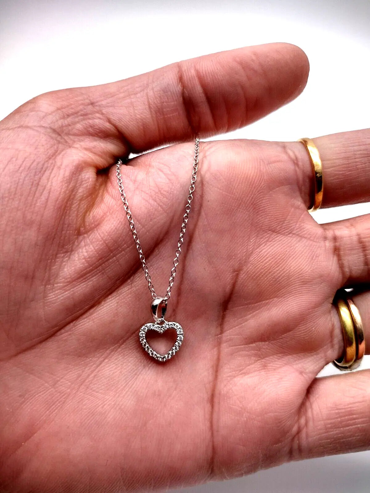 9ct White Gold & Natural Diamonds Heart Pendant with 9ct Chain 0.13ct
