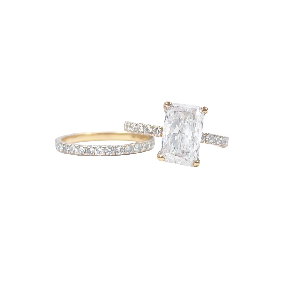 18ct Gold IGI Certified Lab-Grown Radiant Diamond Ring with Hidden Halo, 3.30ct  Diamond Ring