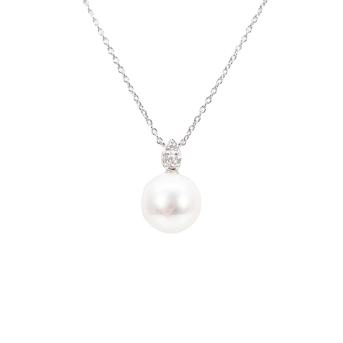 18ct Gold Natural Freshwater Pearl & Diamond Pendant Necklace 0.05ct 17 Inches 