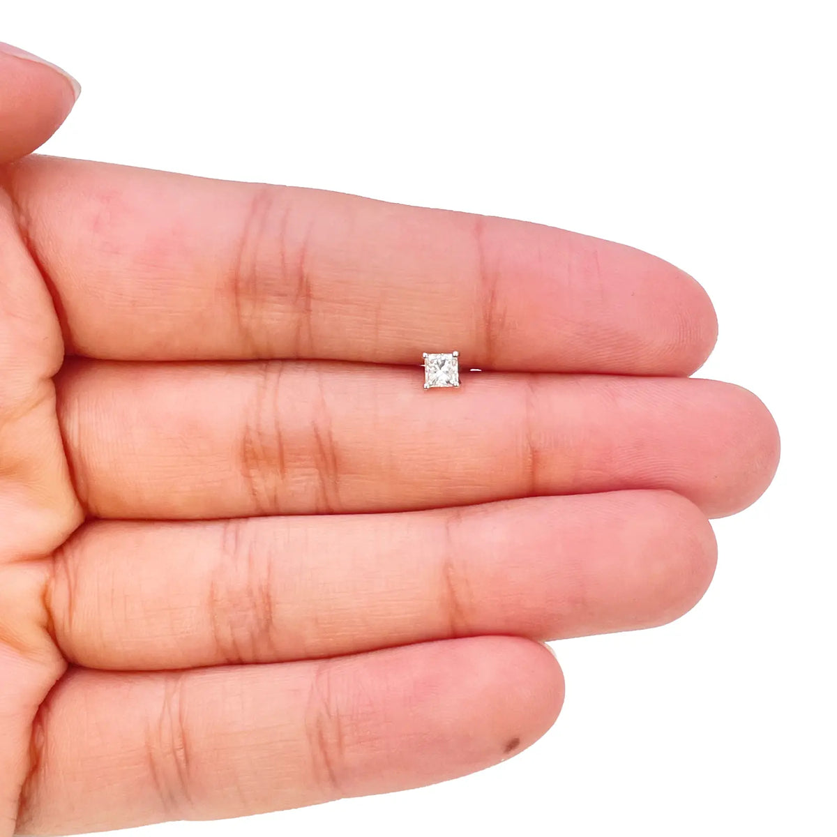 18ct Gold Natural Princess Diamond Nose Stud Pin 0.20ct 4 Claw Certified  Body Piercing