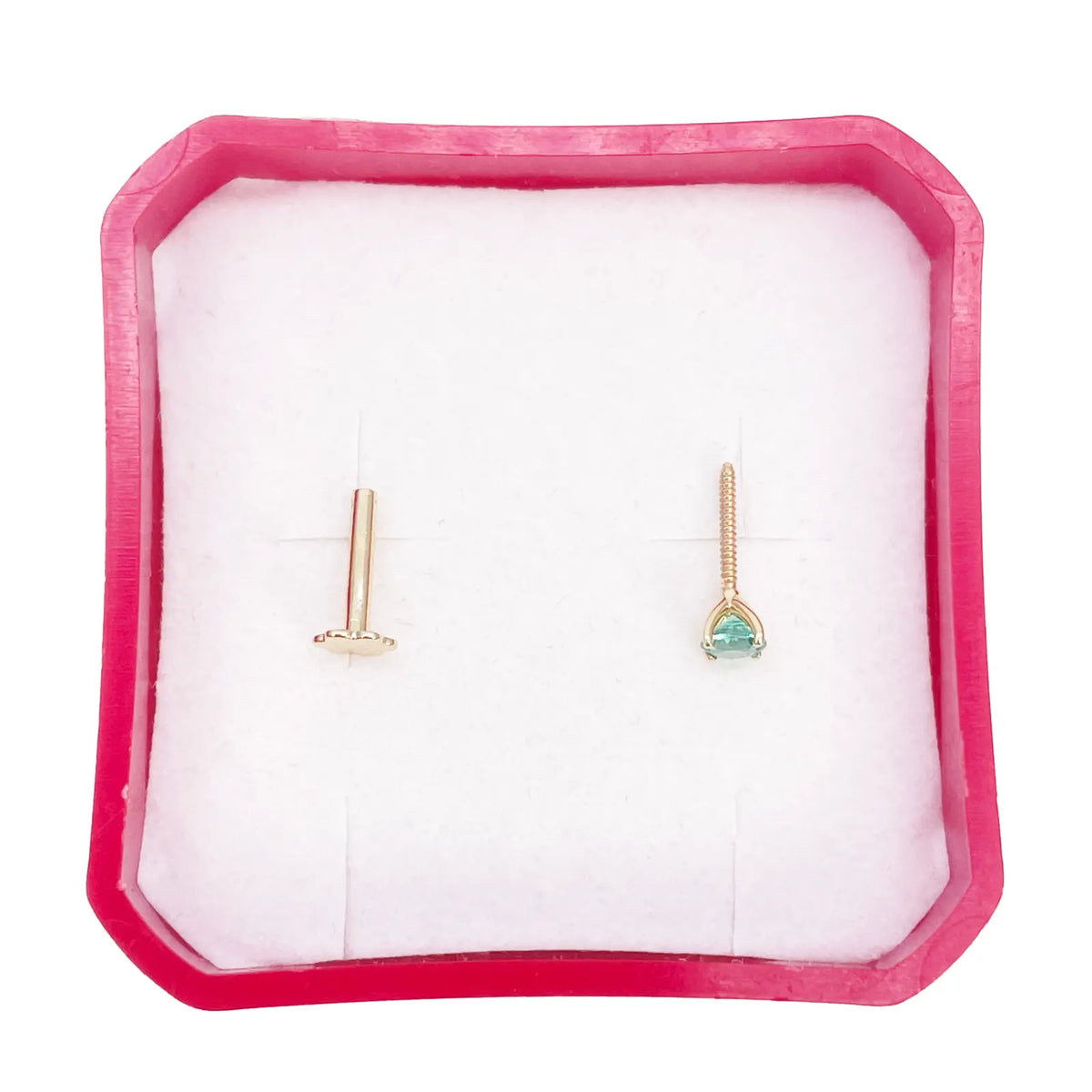 18ct Gold Natural Round Emerald 4-Claw Nose Stud Pin 0.10ct 2.9mm Width 