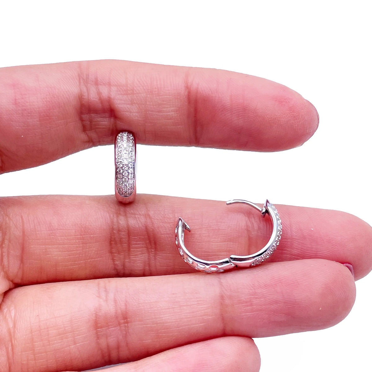 18ct White Gold 3 Row Diamond Pair Of Hoop Huggies Earrings 0.29ct 
