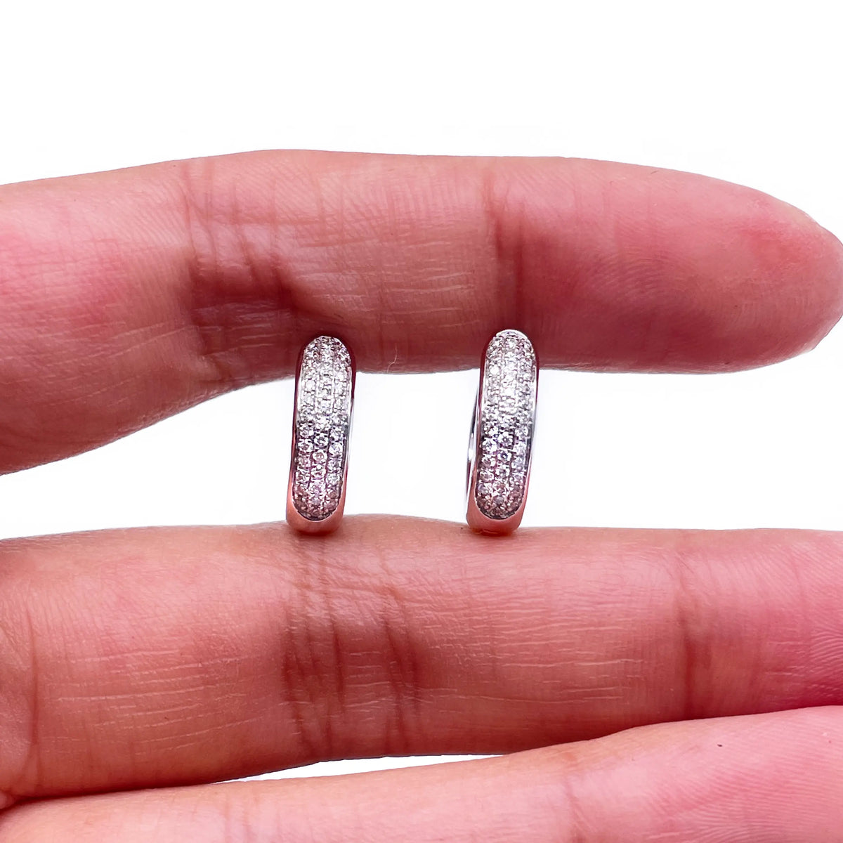 18ct White Gold 3 Row Diamond Pair Of Hoop Huggies Earrings 0.29ct 