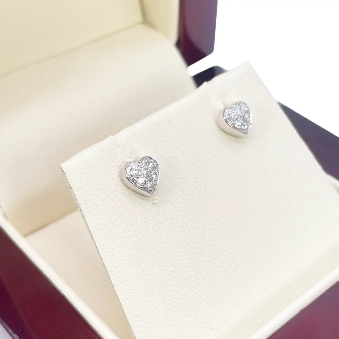 18ct White Gold Childrens Round Natural Diamond Heart Shape Stud Earrings 0.14ct 