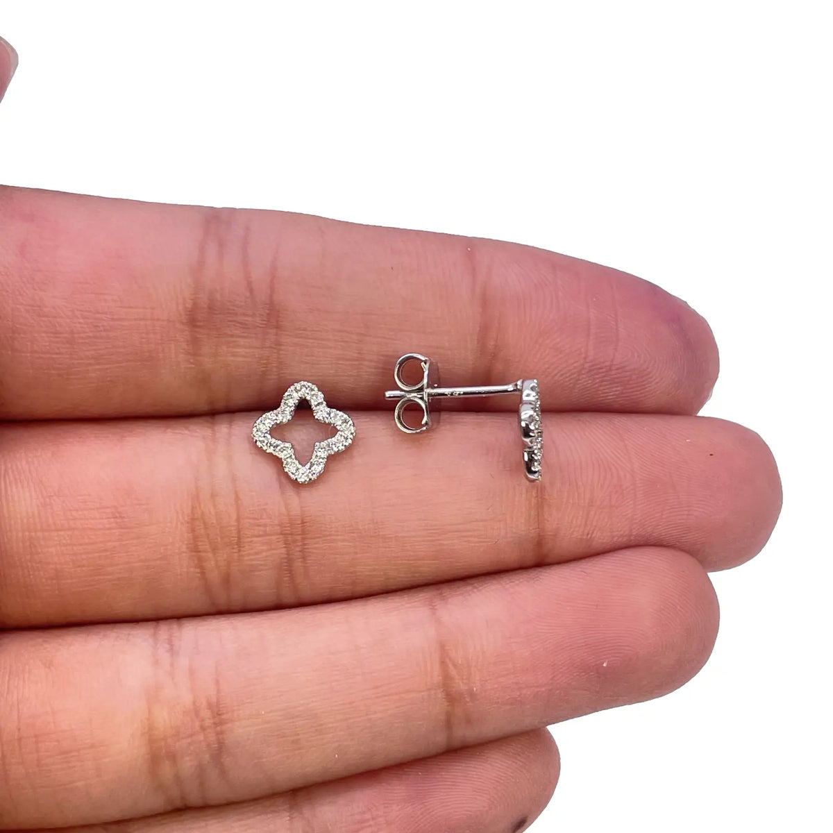 18ct White Gold Diamond Clover Stud Earrings 0.23ct 