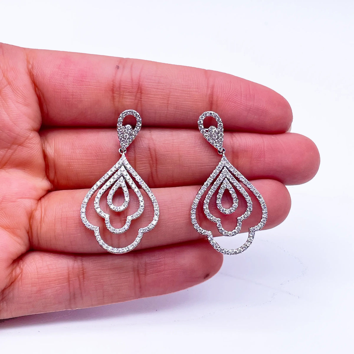 18ct White Gold Diamond Pendant & Chain + Matching Earrings 2.56cts SI/G-H 