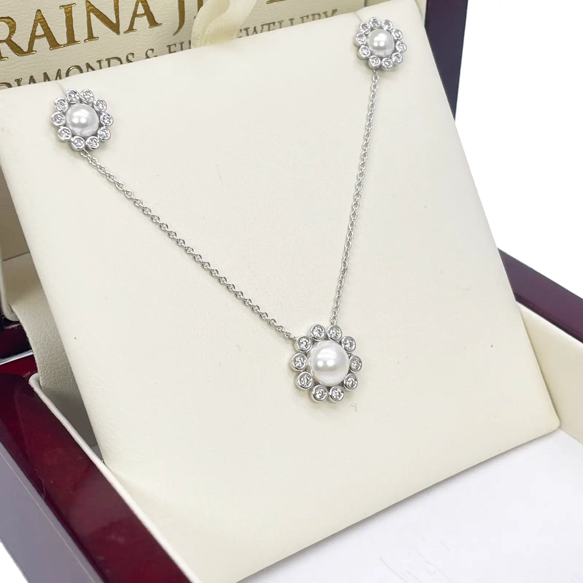 18ct White Gold Diamond & Freshwater Pearls Floral Necklace/Earrings Set 2.73ct 