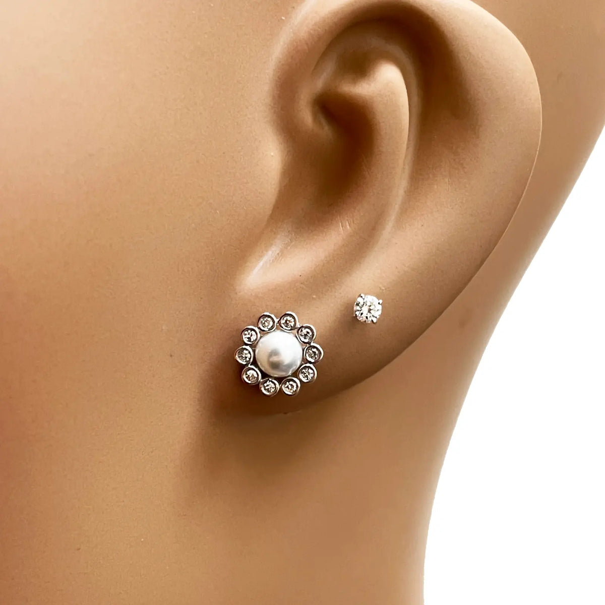 18ct White Gold Diamond & Freshwater Pearls Floral Necklace/Earrings Set 2.73ct 