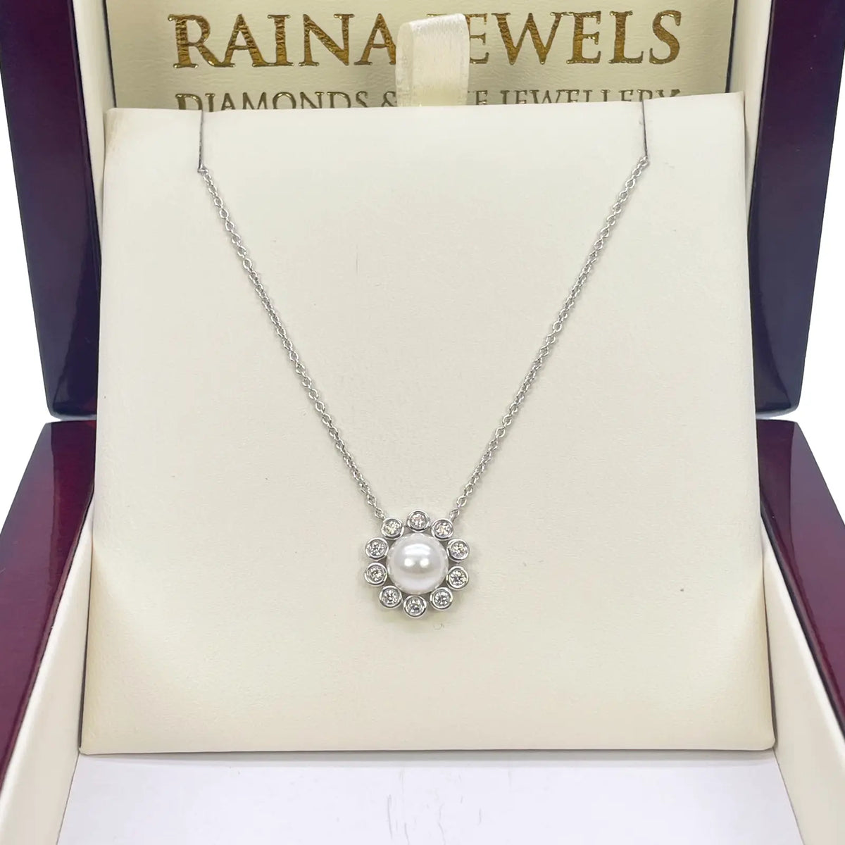 18ct White Gold Diamond & Freshwater Pearls Floral Necklace/Earrings Set 2.73ct 
