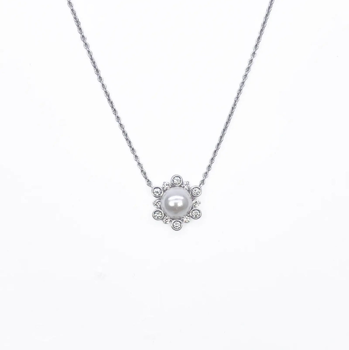 18ct White Gold Diamond & Freshwater Pearls Flower Necklace/Earrings Set 2.62ct 