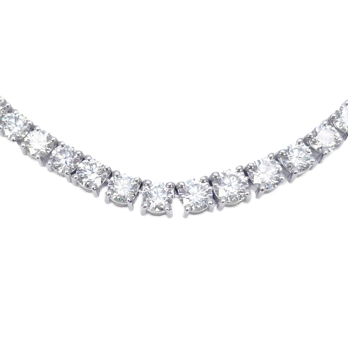 18ct White Gold Graduated Natural Diamond 8.16ct Tennis Necklace 17 Inches 