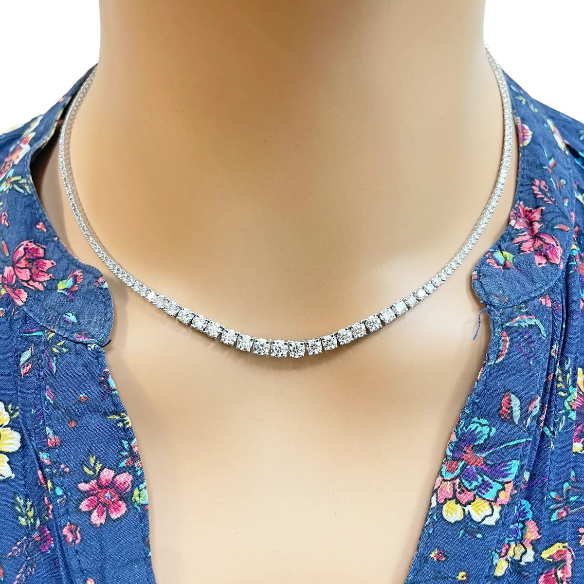 18ct White Gold Graduated Natural Diamond 8.16ct Tennis Necklace 17 Inches 