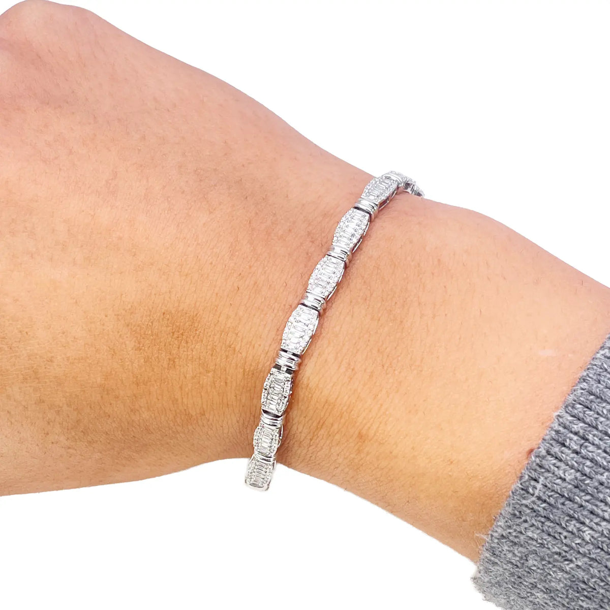 18ct White Gold Natural Baguette Diamond Tennis Bracelet 0.98ct 7 Inches  Diamond Bracelets