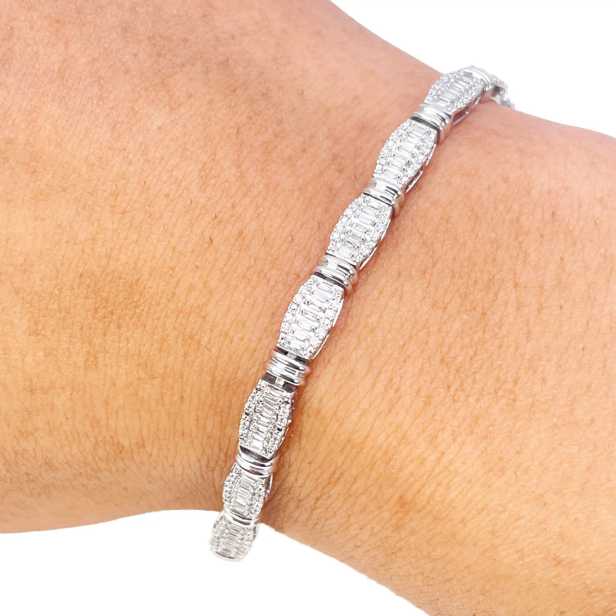 18ct White Gold Natural Baguette Diamond Tennis Bracelet 0.98ct 7 Inches  Diamond Bracelets
