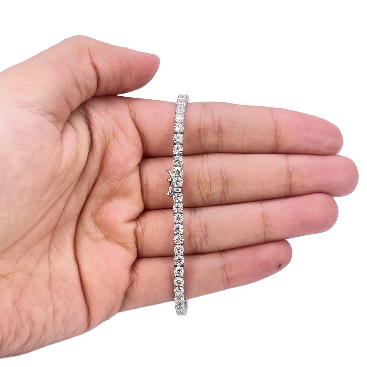 18ct White Gold Natural Diamond 4-Claw Tennis Bracelet 5.69ct 7 inches  Diamond Bracelets