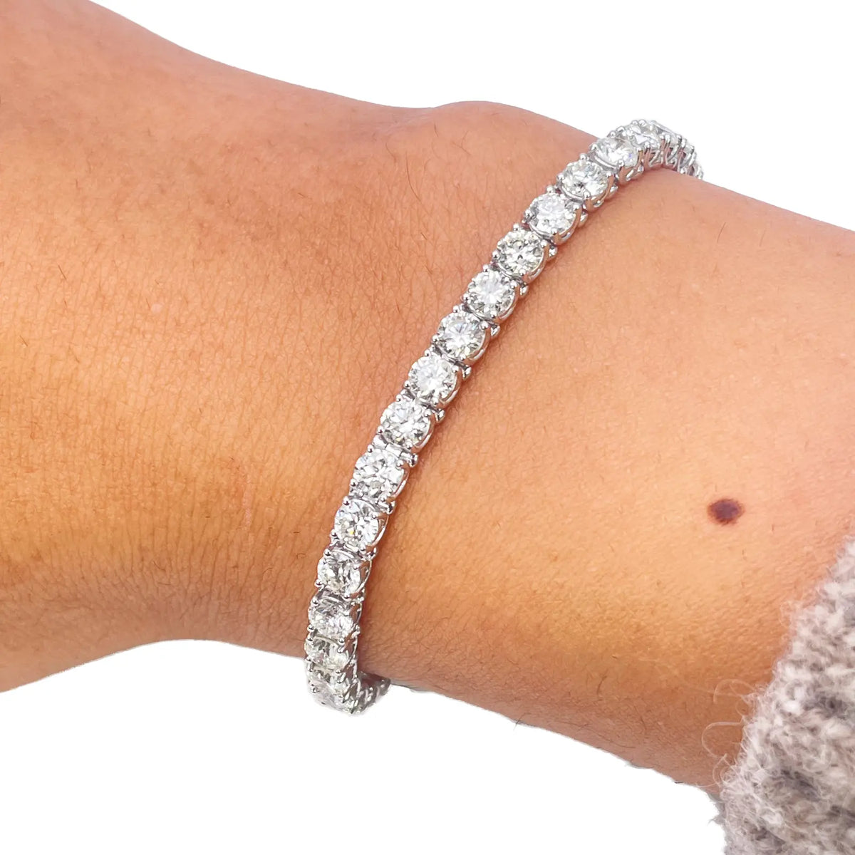 18ct White Gold Natural Diamond 4-Claw Tennis Bracelet 8.45ct 7 Inches  Diamond Bracelets