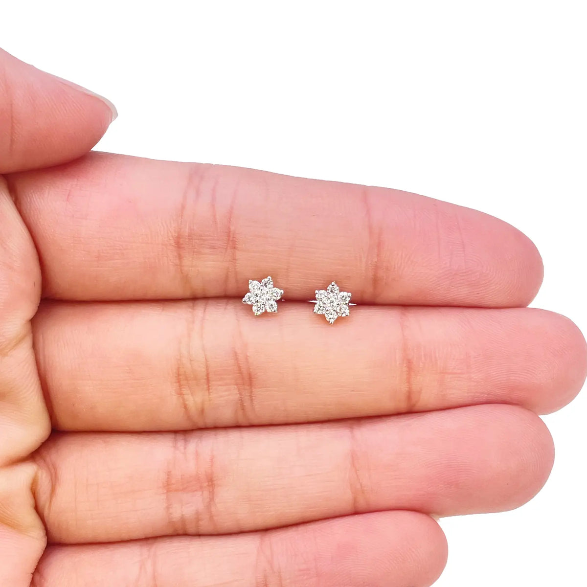 18ct White Gold Natural Diamond Floral Stud Earrings 0.18ct - 4.5mm Width 