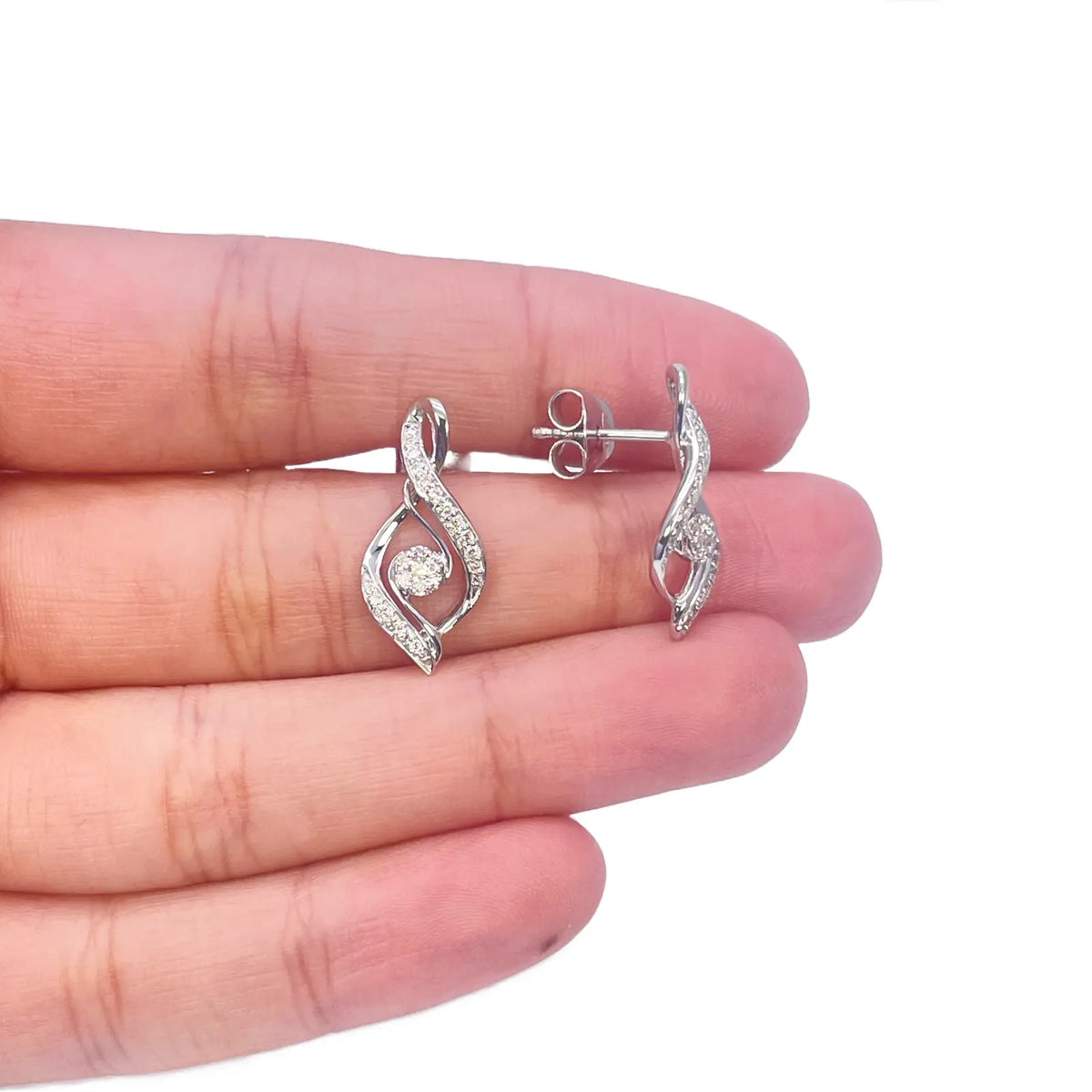 18ct White Gold Natural Diamond Twisted Pendant Chain & Earrings Set 0.55ct 
