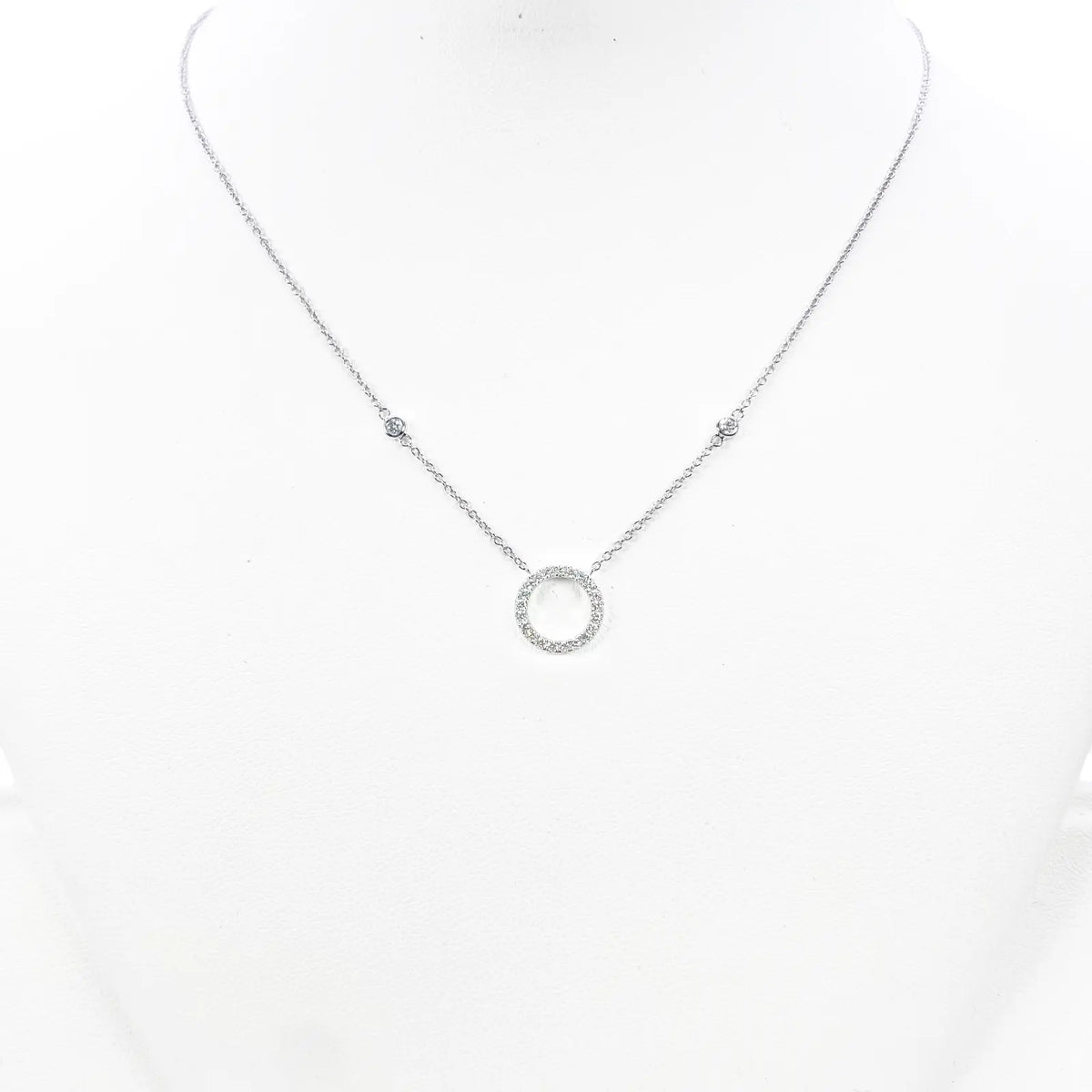18ct White Gold Natural Round Diamond 0.20ct Circle of Life Necklace 17 Inches 