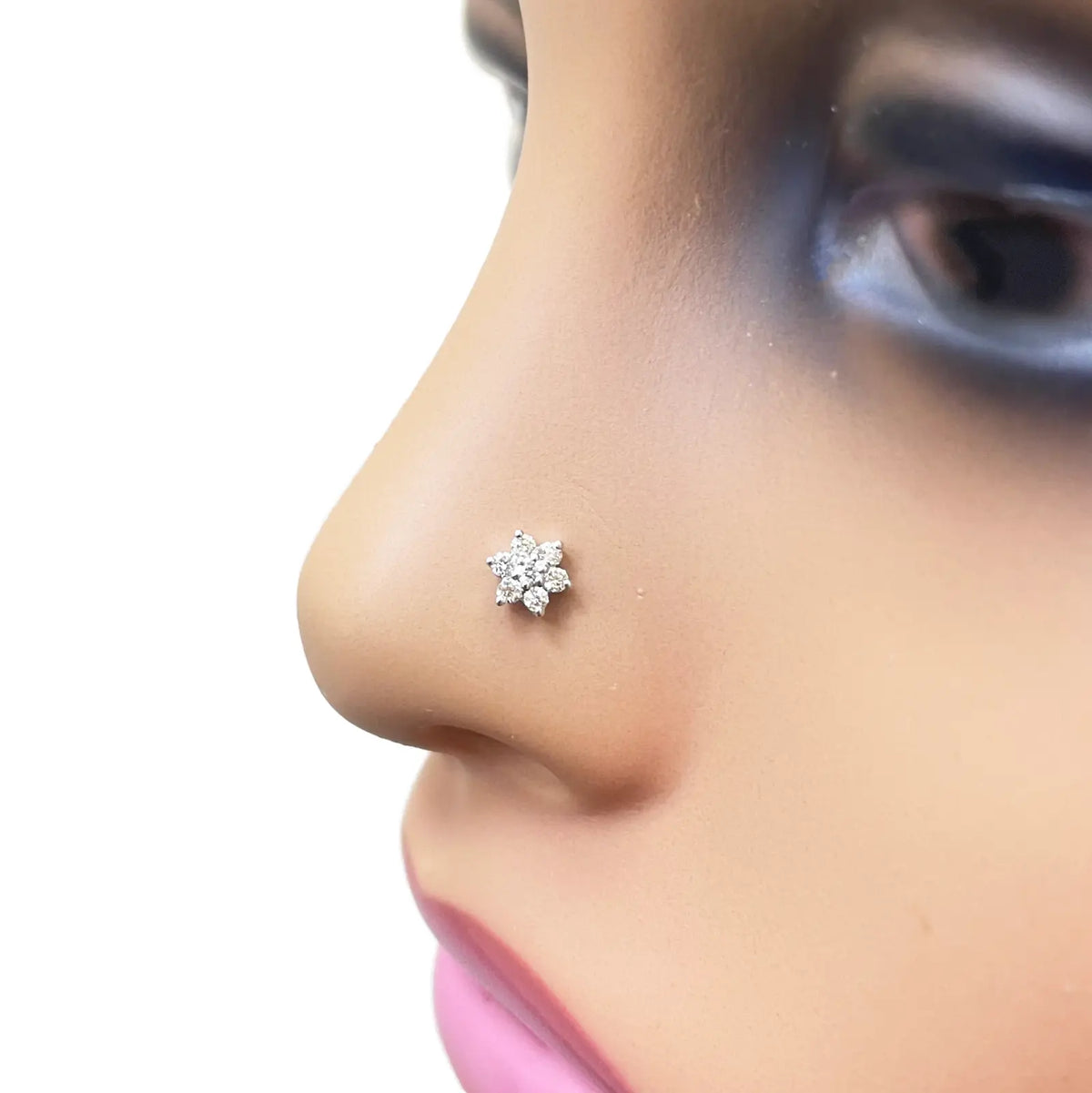 18ct White Gold Natural Round Diamond Flower Nose Stud 0.09ct 