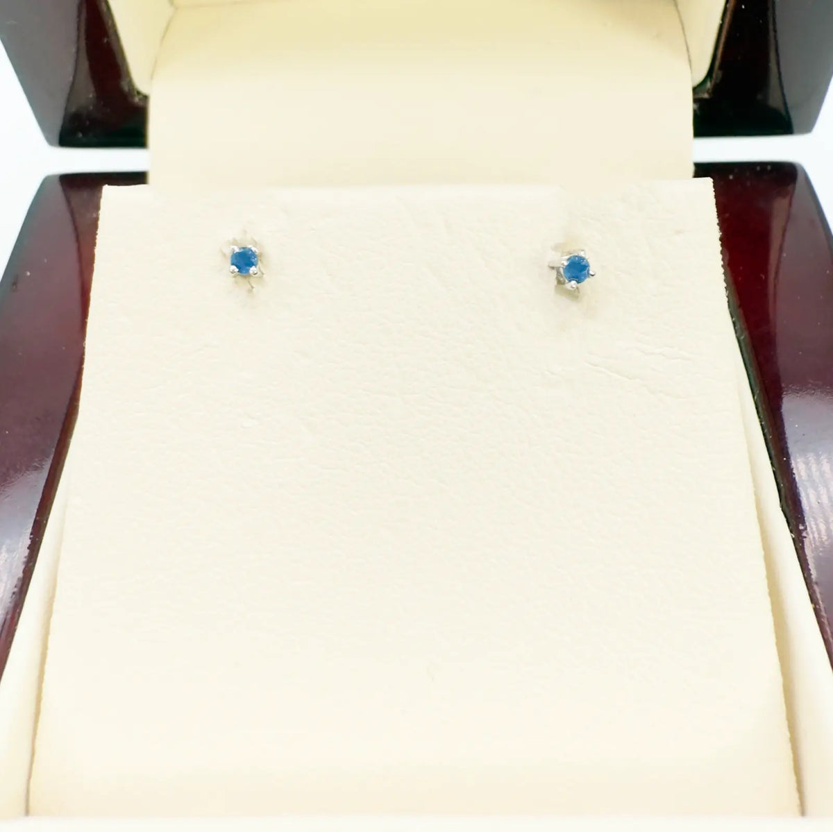 18ct White Gold Natural Round Sapphire Kids Children's Stud Earrings 0.04ct 
