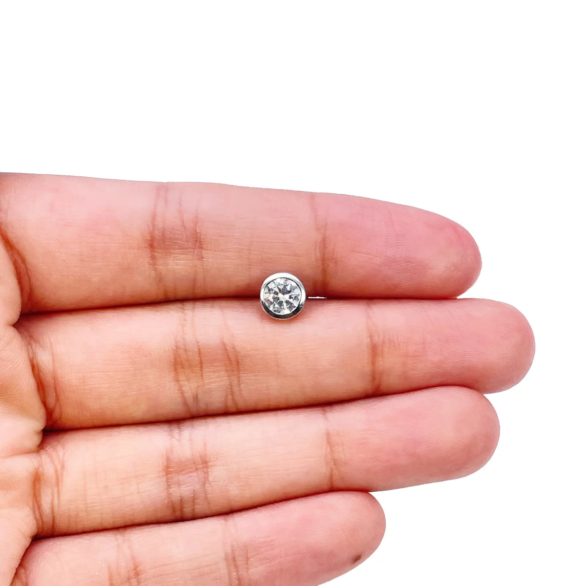 18ct White Gold Round Cubic Zirconia Bezel Set Solitaire Single Gents Ear Stud 6.5mm 