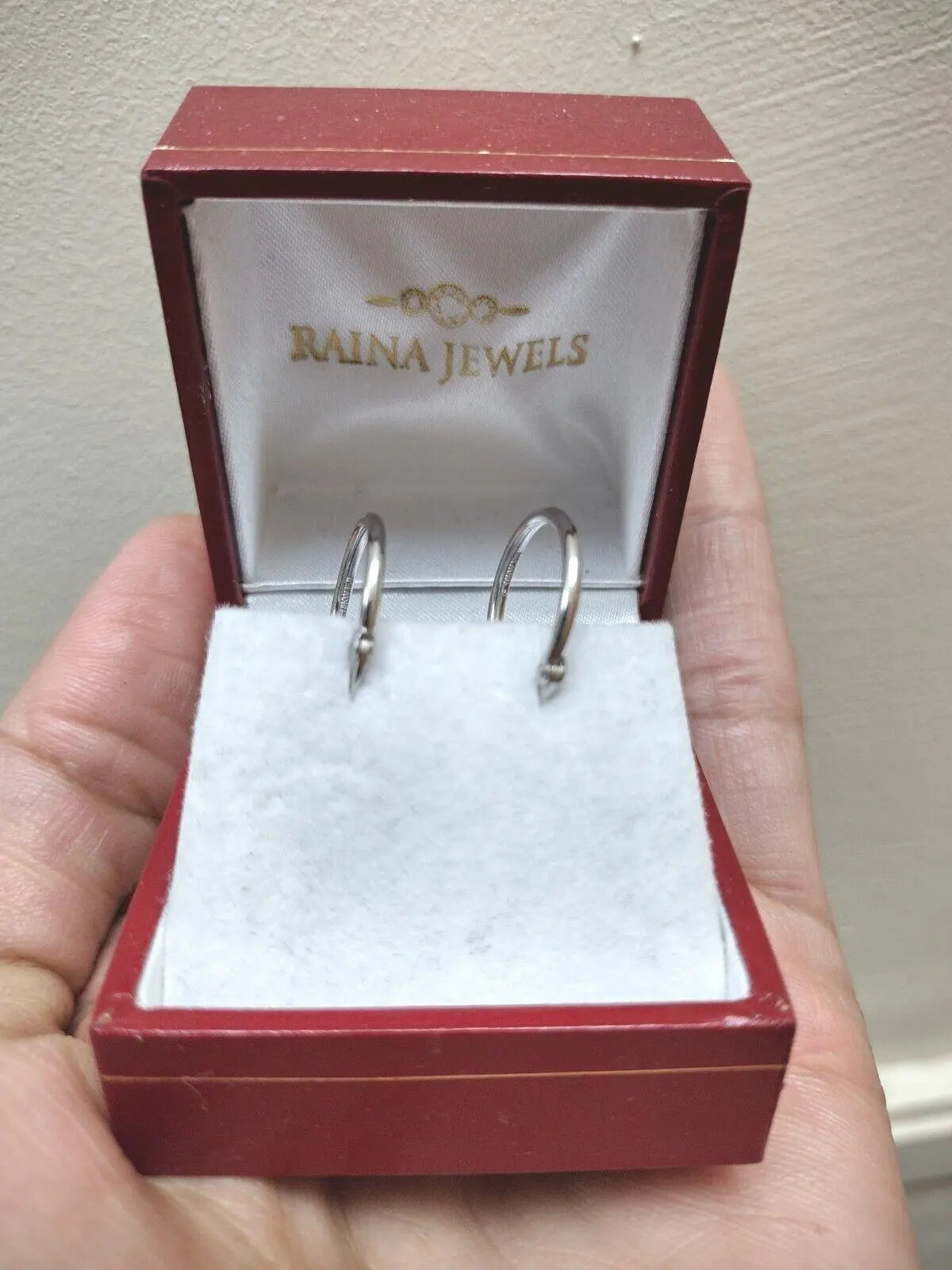 18ct White Gold Simple Round Hoop Earrings 15mm diameter 1.5gm  Gold earring
