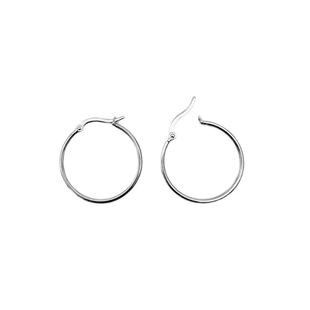 18ct White Gold Simple Round Hoop Earrings 2cm diameter 2.1gm  Gold earring