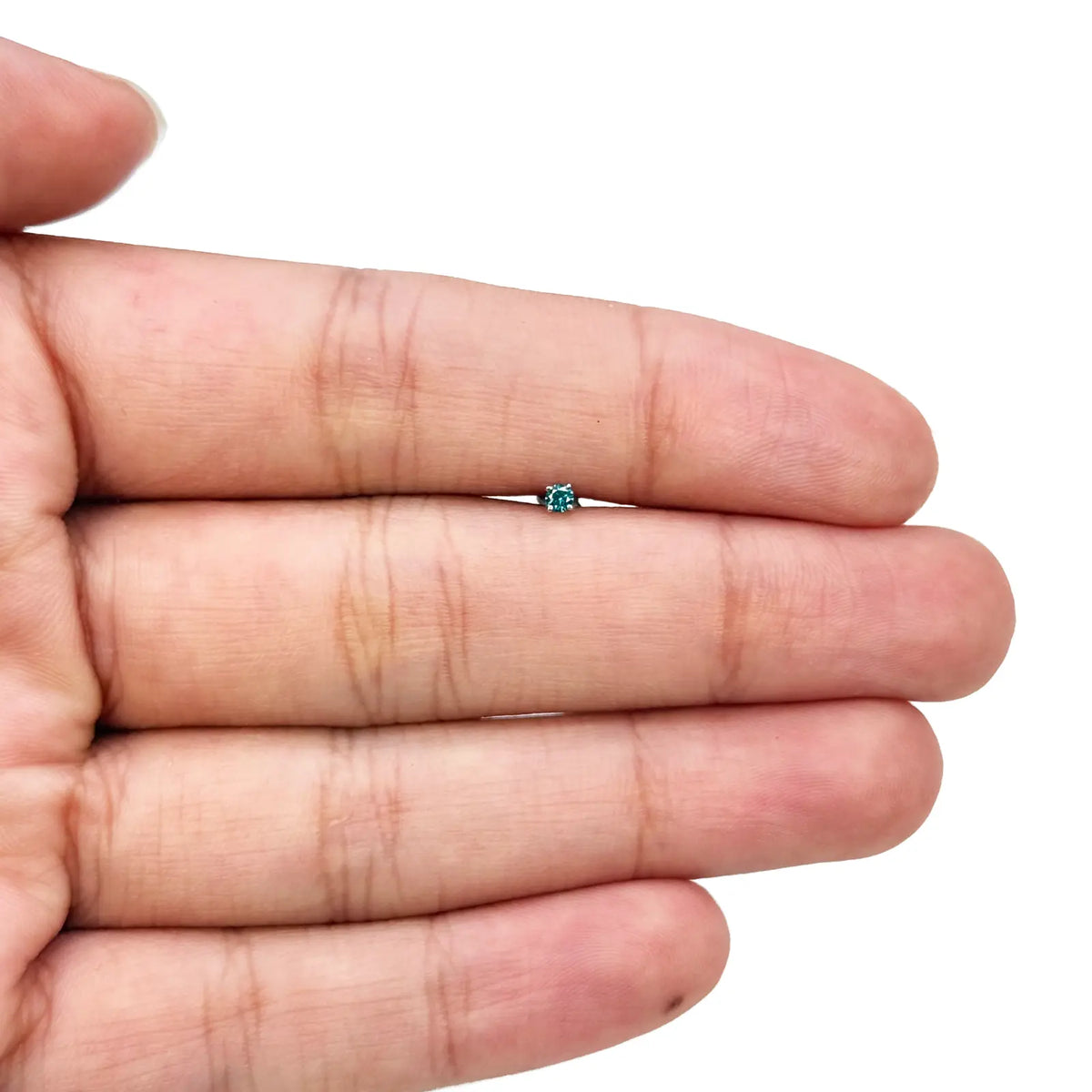 18ct White Or Rose Gold Blue Diamond Nose Stud Pin 0.03ct 4 claw 2mm Width  Body Piercings