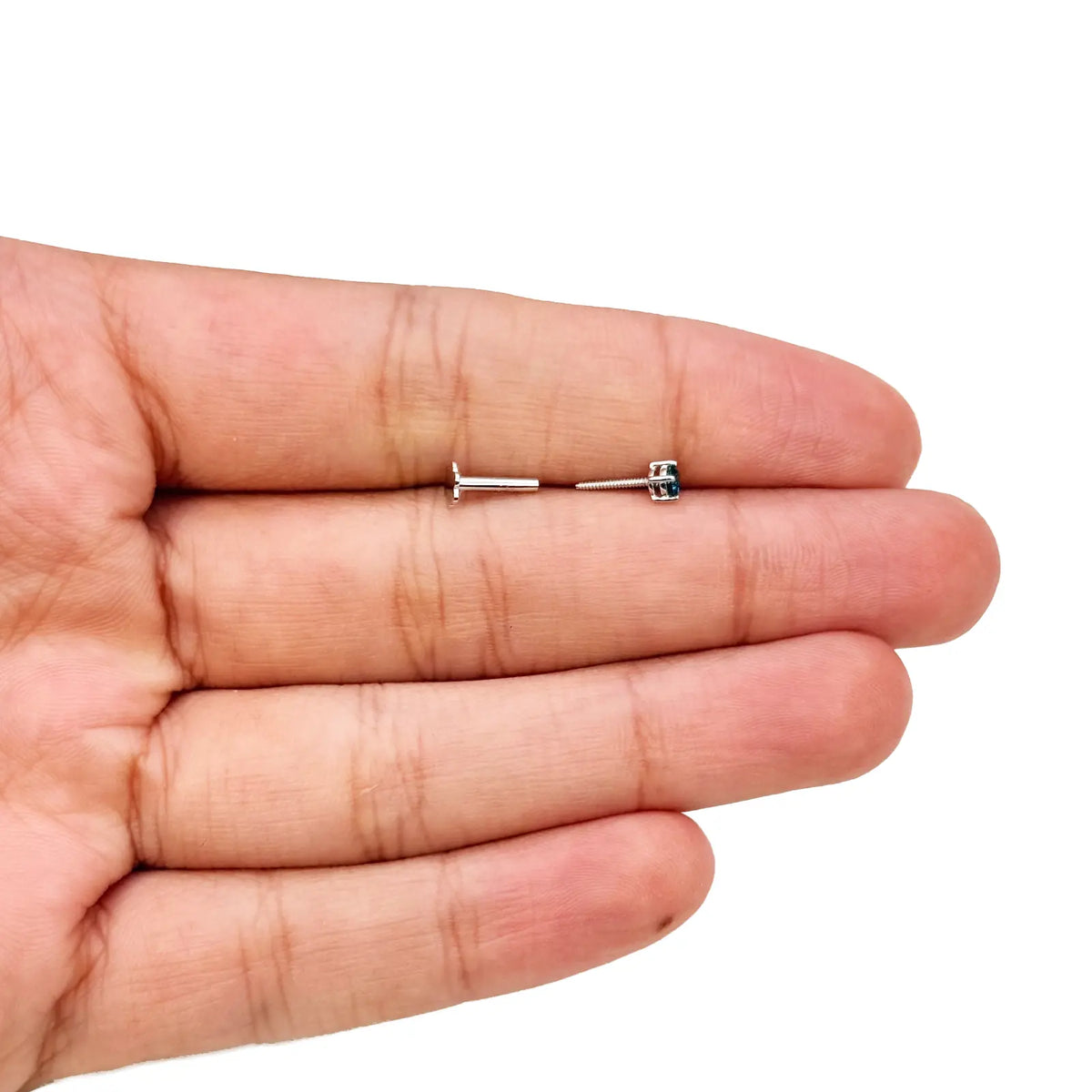 18ct White Or Rose Gold Blue Diamond Nose Stud Pin 0.08ct 4 claw 2.6mm Width  Body Piercings