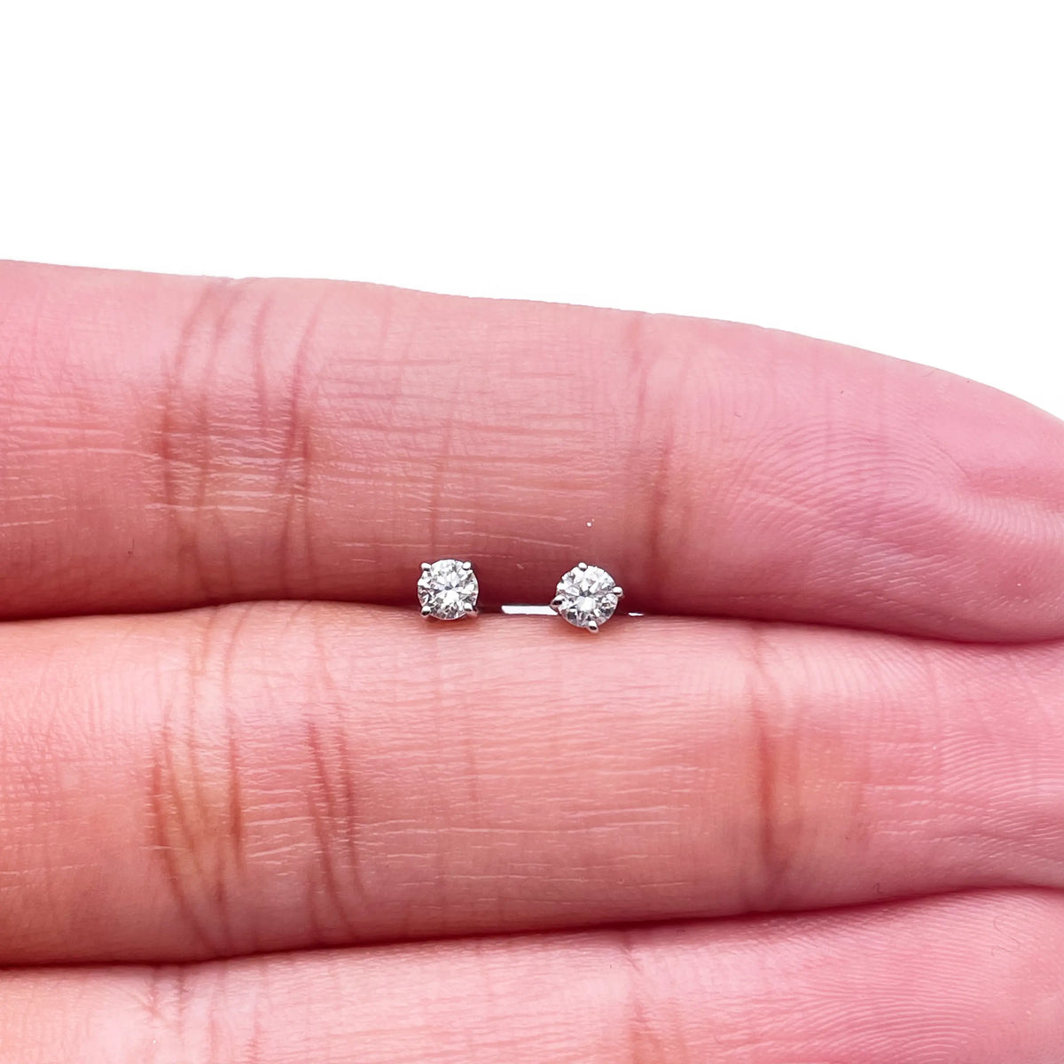 18ct White Or Yellow Gold Diamond Children's Earrings 0.20ct Child friendly 