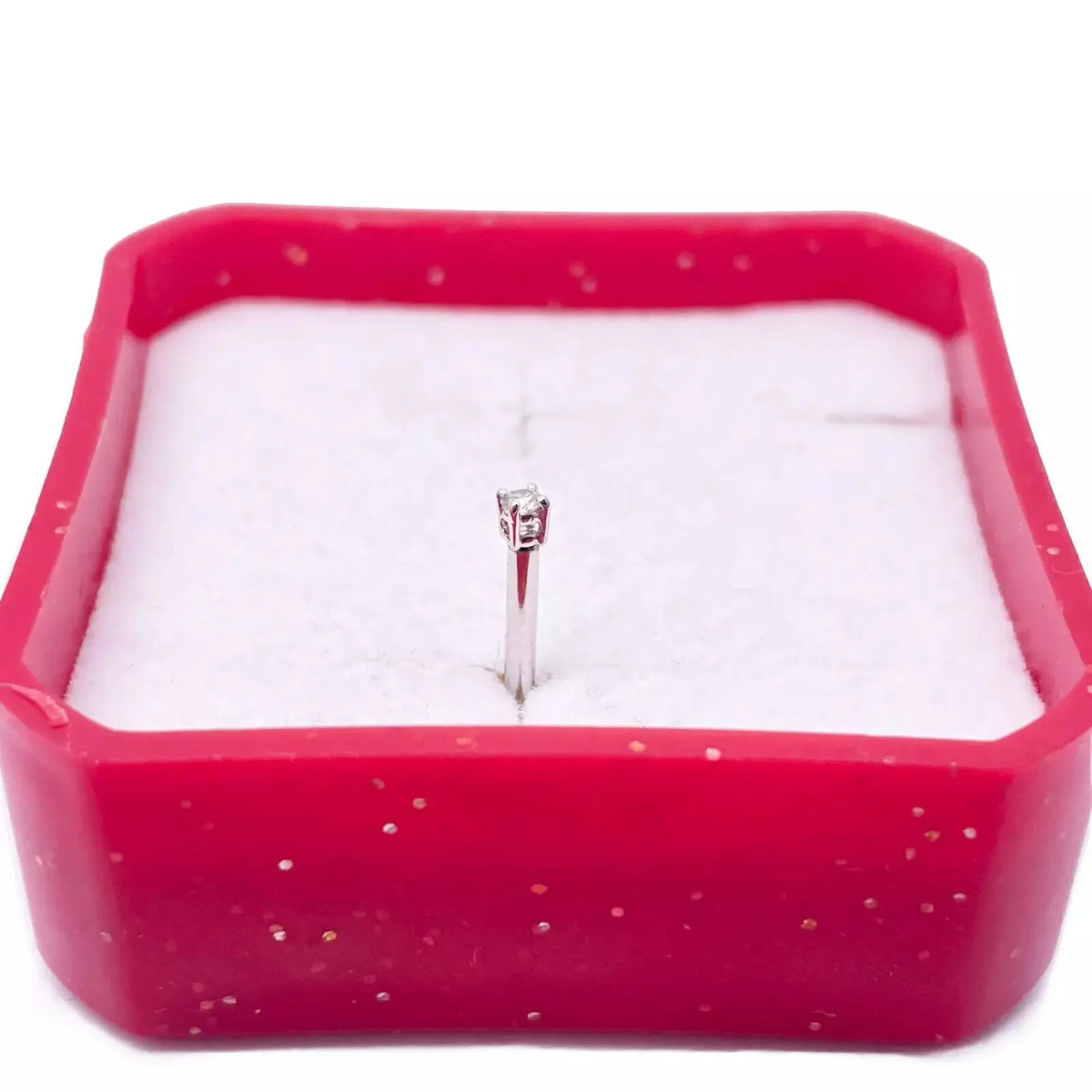 18ct White Or Yellow Gold Diamond Nose Stud Pin 0.02ct 4 claw 1.7mm Width  Body Piercings