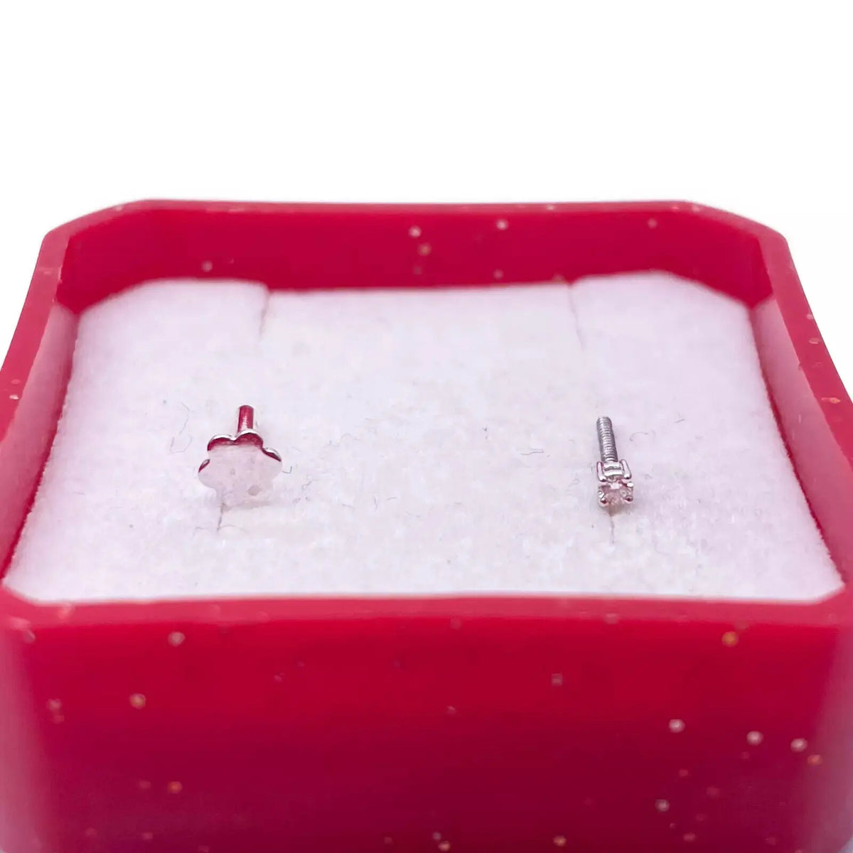 18ct White Or Yellow Gold Diamond Nose Stud Pin 0.02ct 4 claw 1.7mm Width  Body Piercings