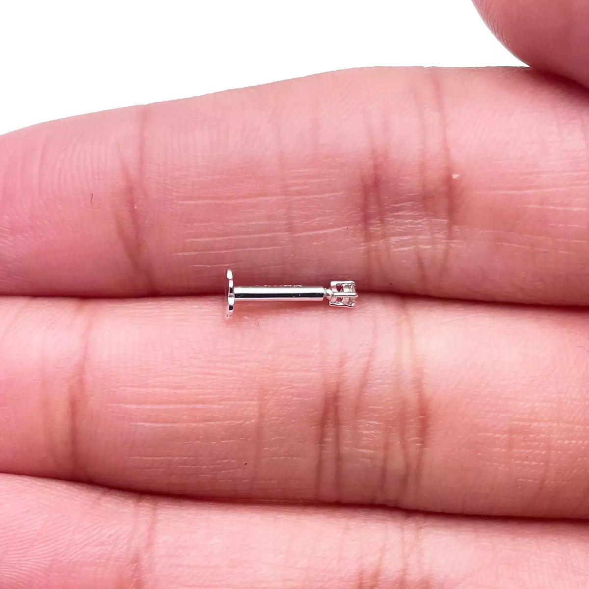 18ct White Or Yellow Gold Diamond Nose Stud Pin 0.02ct 4 claw 1.7mm Width  Body Piercings