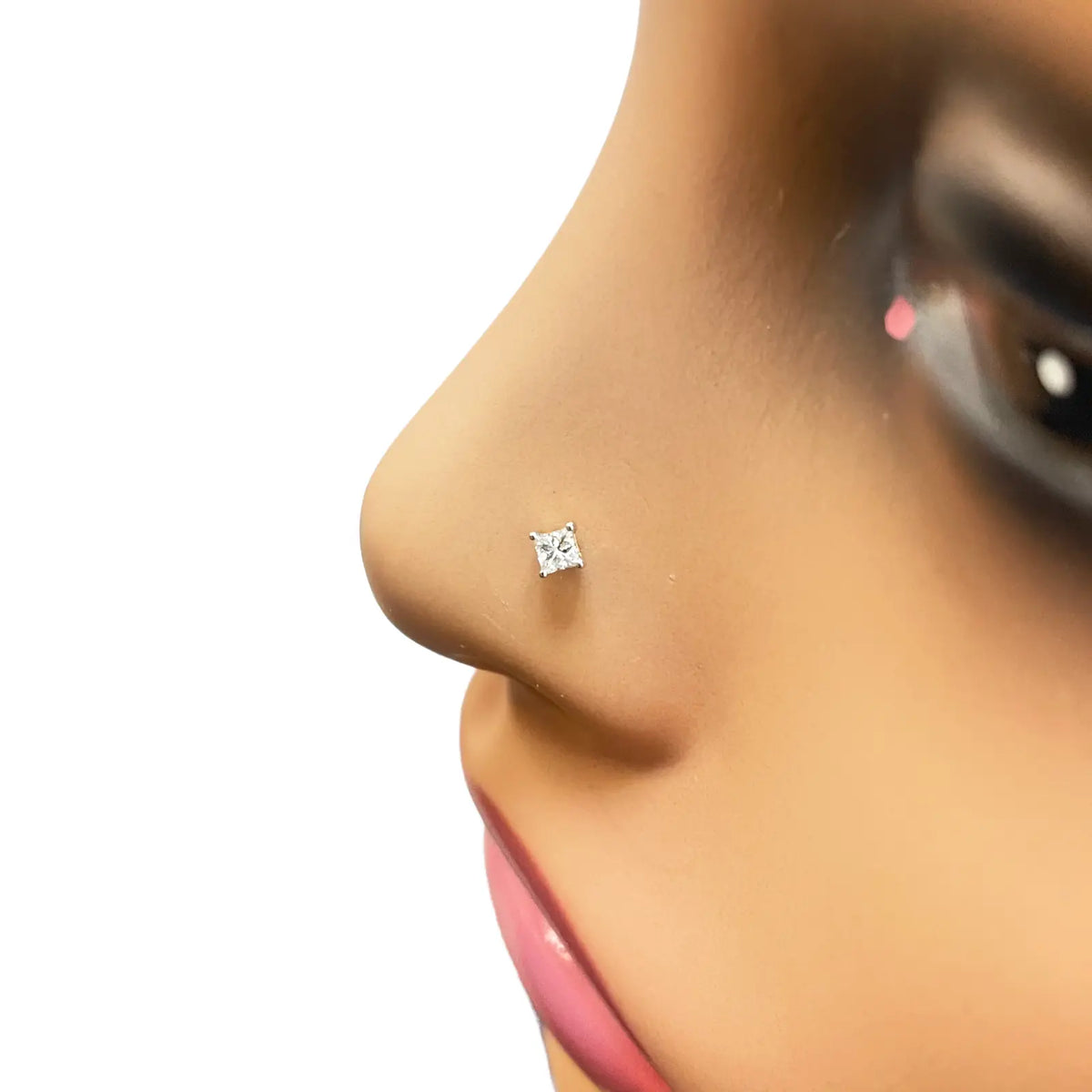 18ct White Or Yellow Gold Princess Diamond Nose Stud Pin 0.07ct 4 claw 2.8mm  Body Piercings