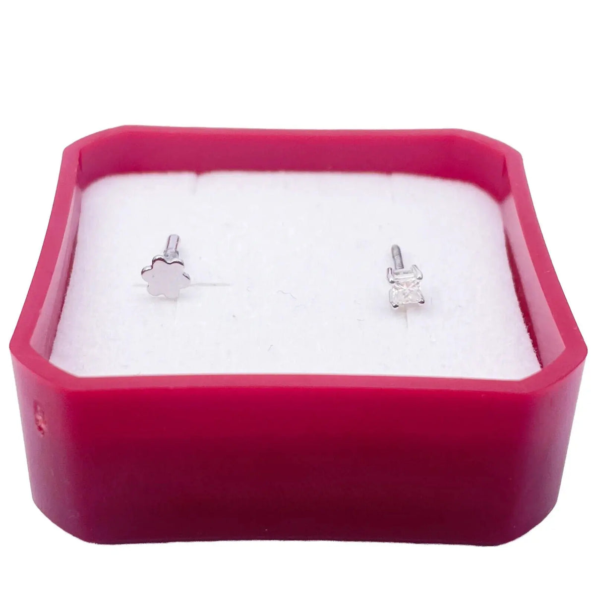 18ct White Or Yellow Gold Princess Diamond Nose Stud Pin 0.10ct 4 claw 3.2mm  Body Piercings
