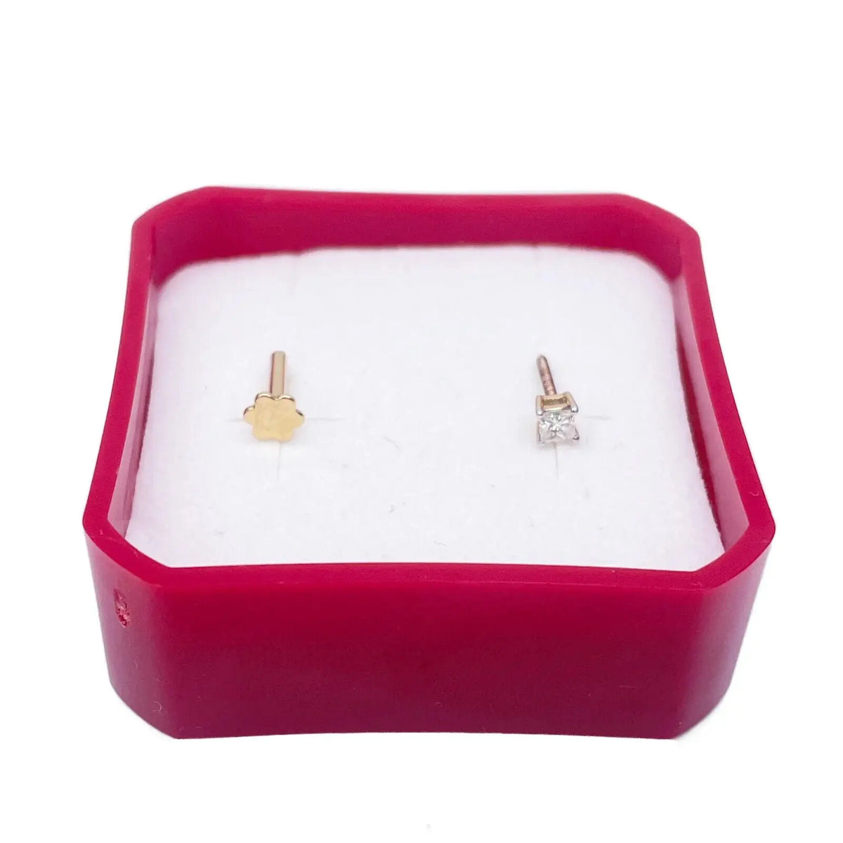18ct White Or Yellow Gold Princess Diamond Nose Stud Pin 0.10ct 4 claw 3.2mm  Body Piercings