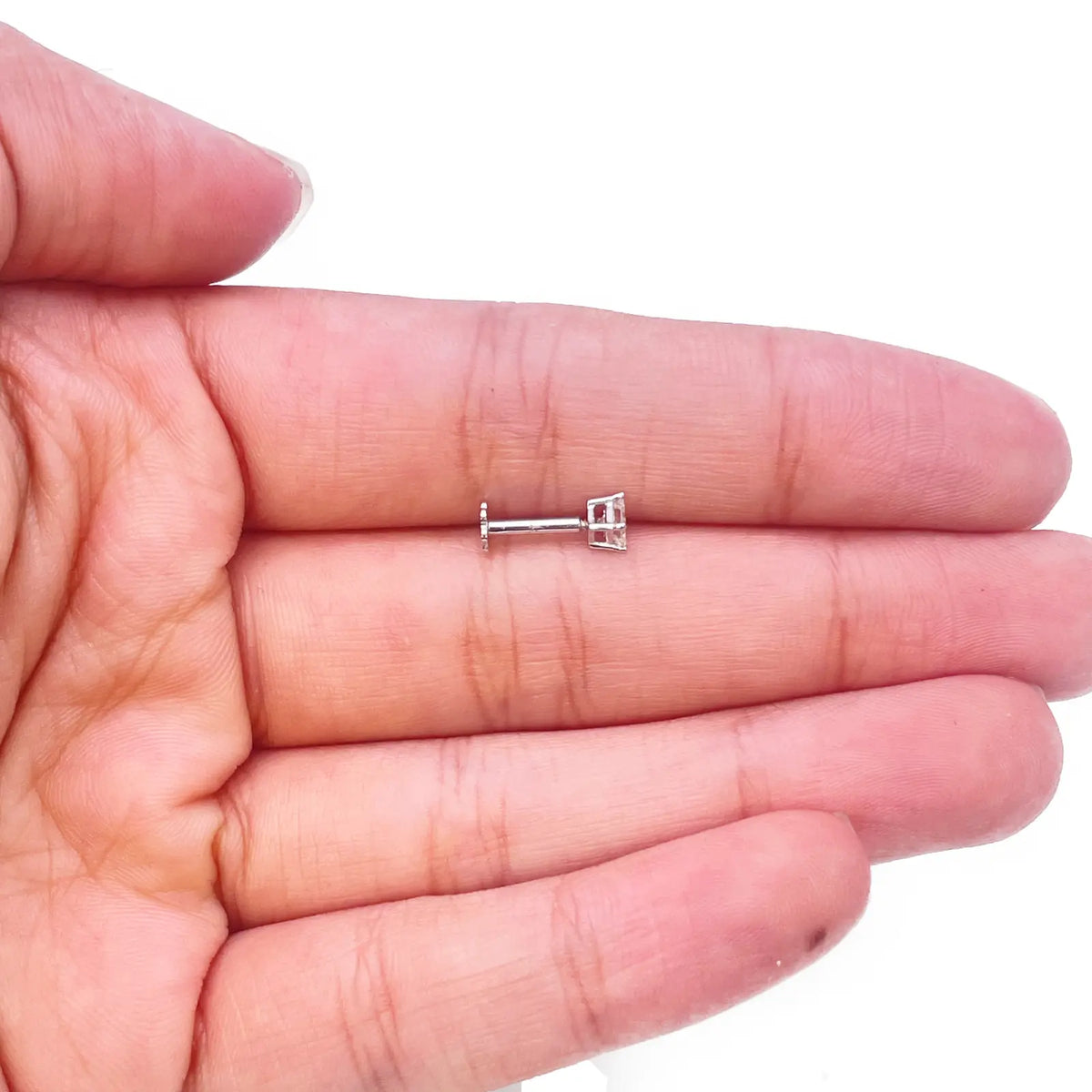 18ct White Or Yellow Gold Princess Diamond Nose Stud Pin 0.15ct 4 claw 3.4mm  Body Piercings