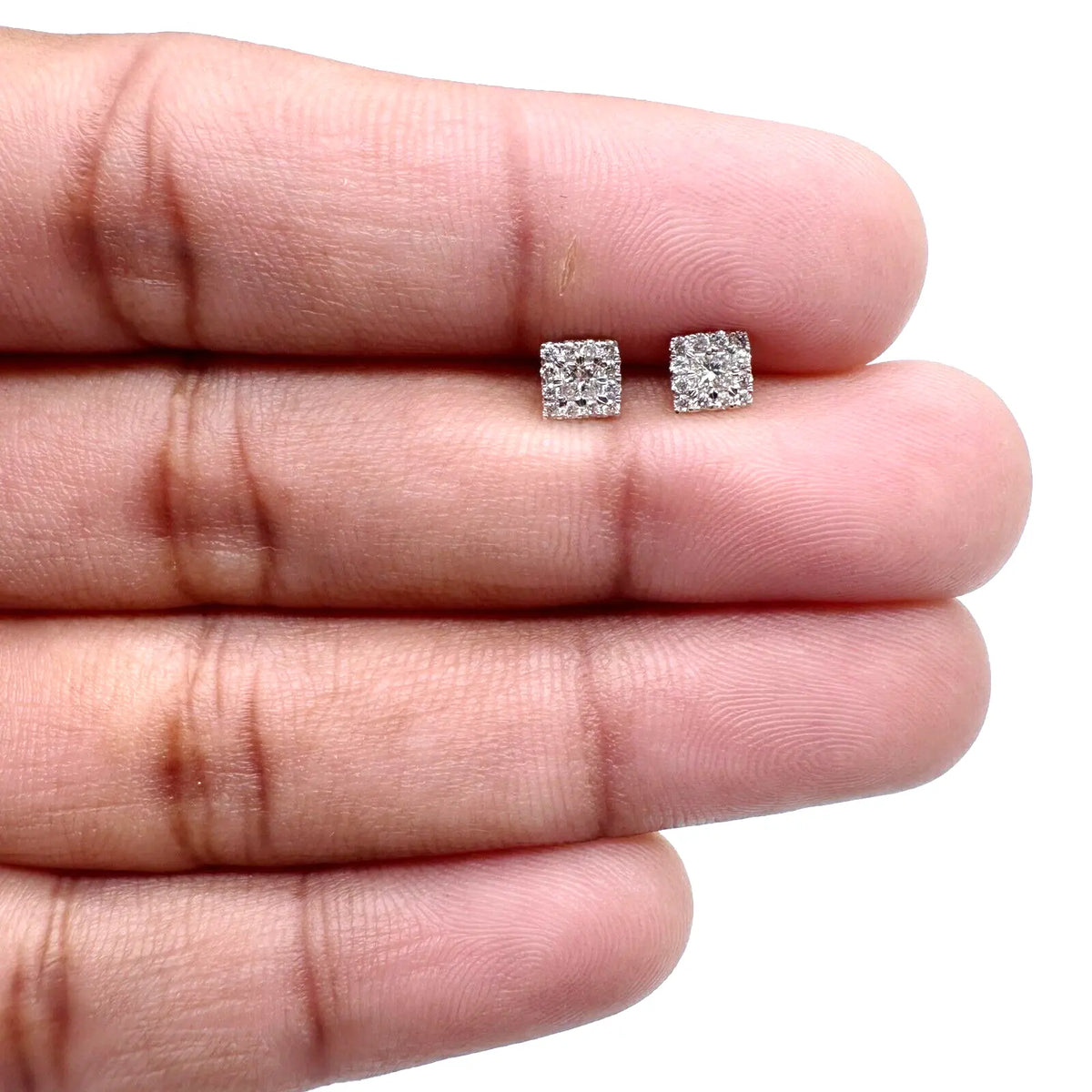 18ct White gold Round and Princess cut Diamonds Stud Earrings 0.21ct  Gold earring