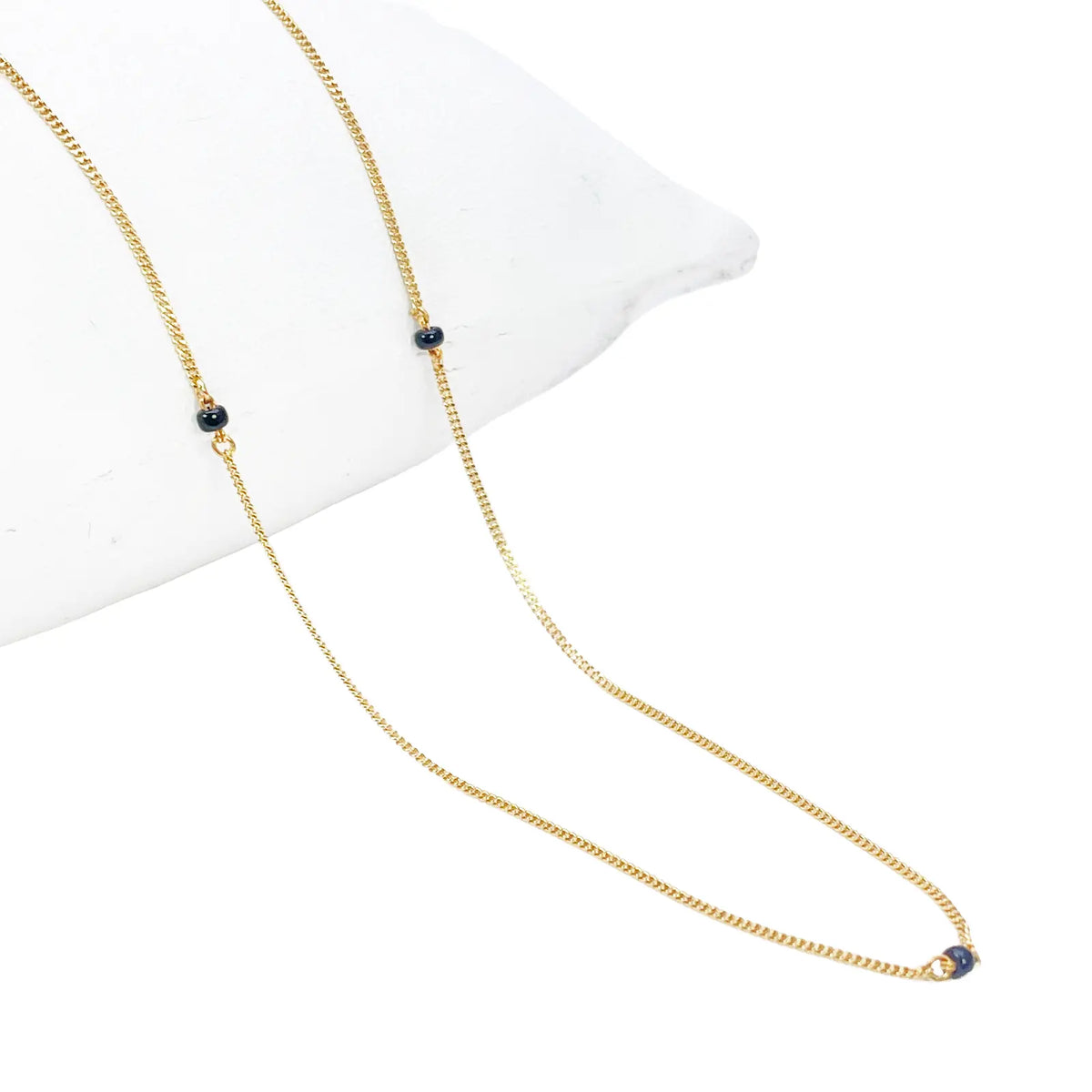 18ct Yellow Gold Dainty Mangalsutra Necklace with Five Black Beads & Curb Chain ? 18 Inch  Mangalsutra