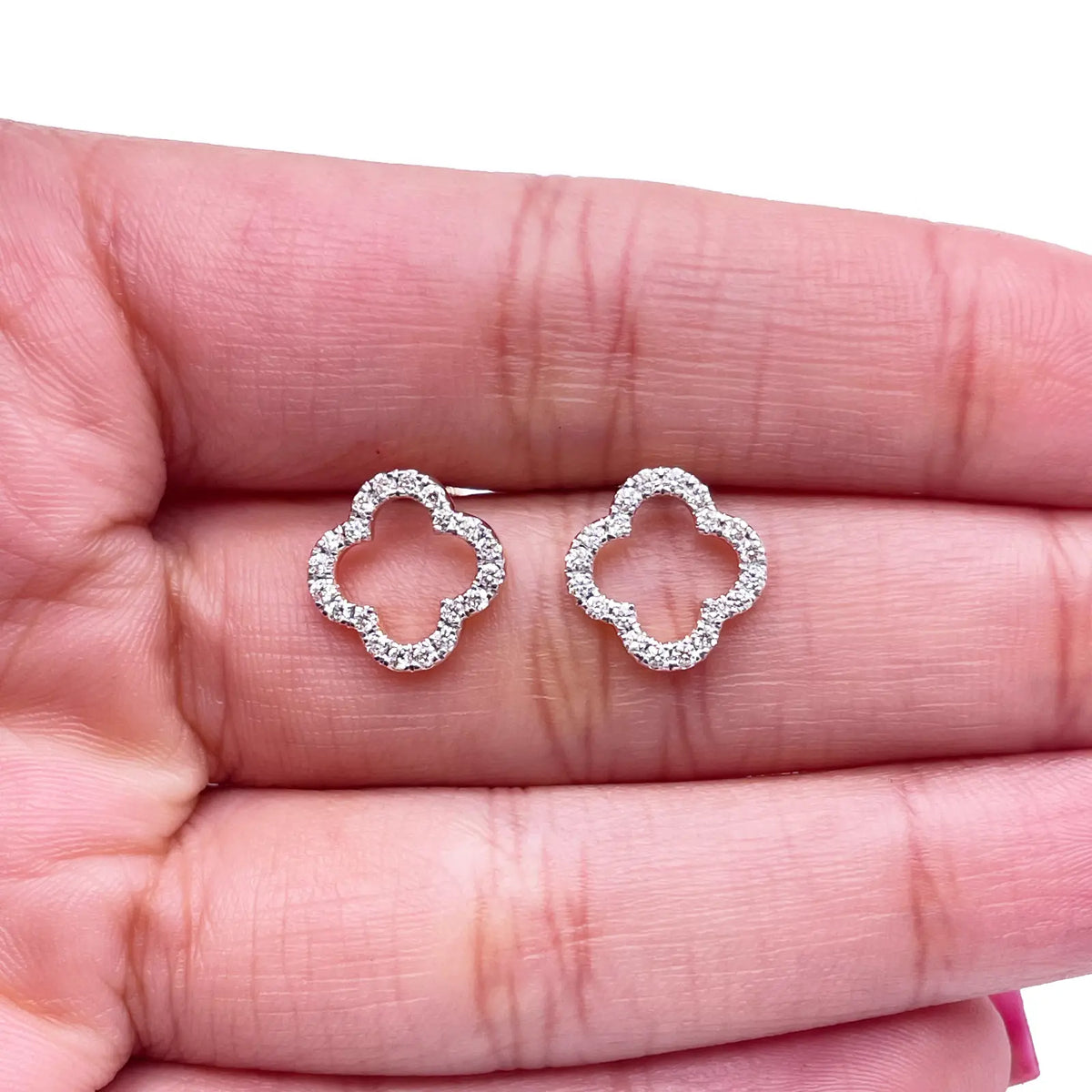18ct Yellow Gold Diamond Clover Cluster Stud Earrings 0.31ct 