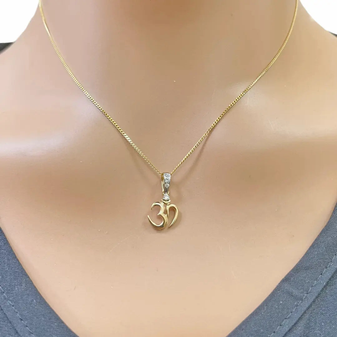 18ct Yellow Gold Diamond Om Pendant Charm Necklace ? Divine Om Jewelry  Diamond Pendant