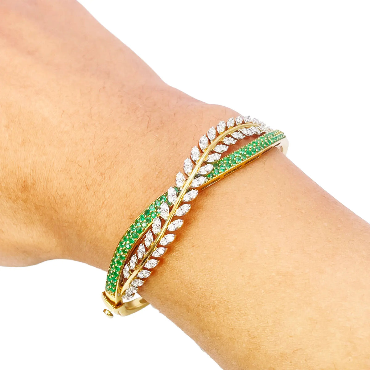 18ct Yellow Gold Diamond & Emerald Leaf Bangle Bracelet 2.17ct Diameter 2.2 Inch¬† Diamond Bracelets