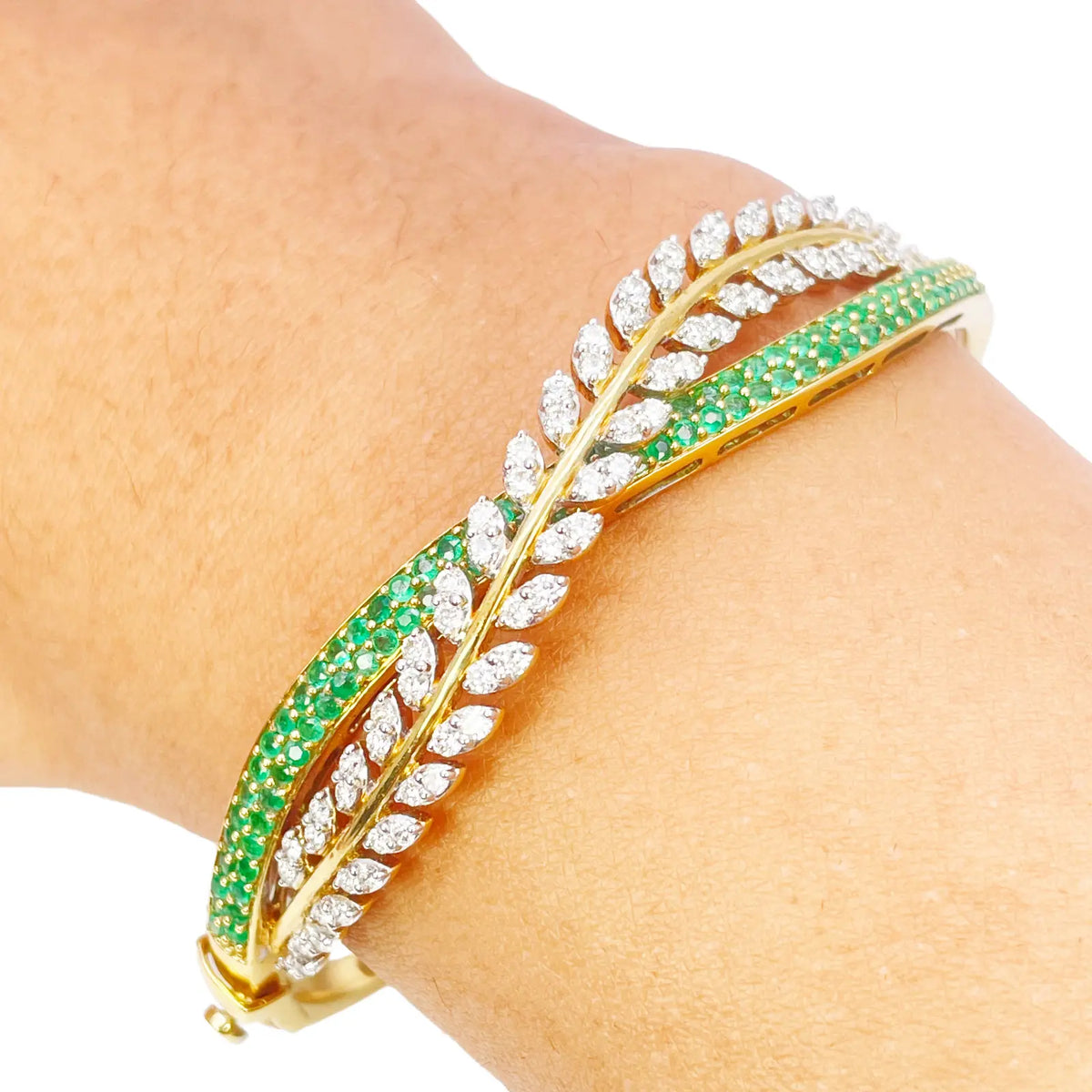 18ct Yellow Gold Diamond & Emerald Leaf Bangle Bracelet 2.17ct Diameter 2.2 Inch¬† Diamond Bracelets
