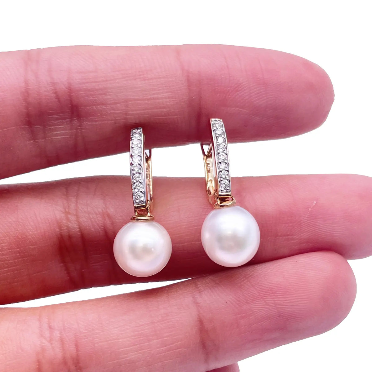 18ct Yellow Gold Freshwater Pearl & Diamonds Drop Hoop Huggie Earrings 0.10ct  Gold earring
